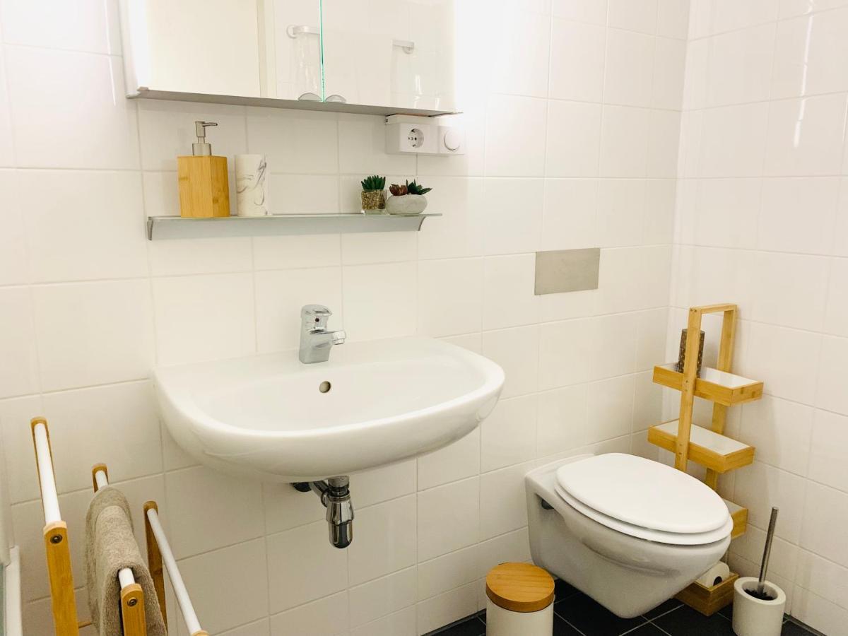 Ruhige Wohnung Im Gasometer Wien *Wifi*U3*Netflix* Buitenkant foto