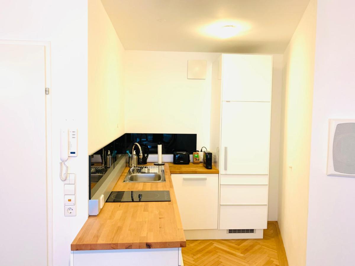Ruhige Wohnung Im Gasometer Wien *Wifi*U3*Netflix* Buitenkant foto